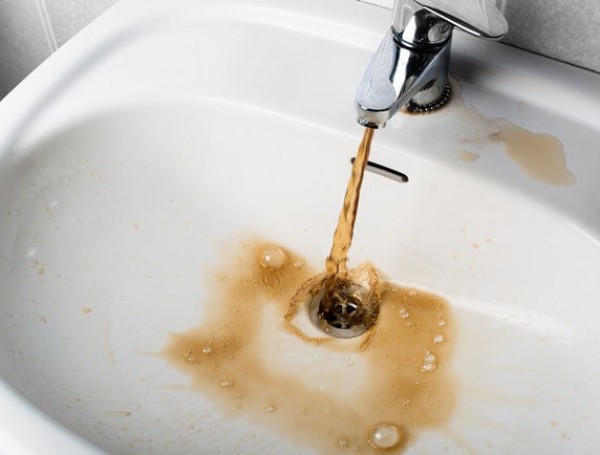 Cách kiểm tra nhận biết nước sinh hoạt bị ô nhiễm